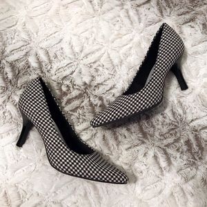Predictions Houndstooth Heels